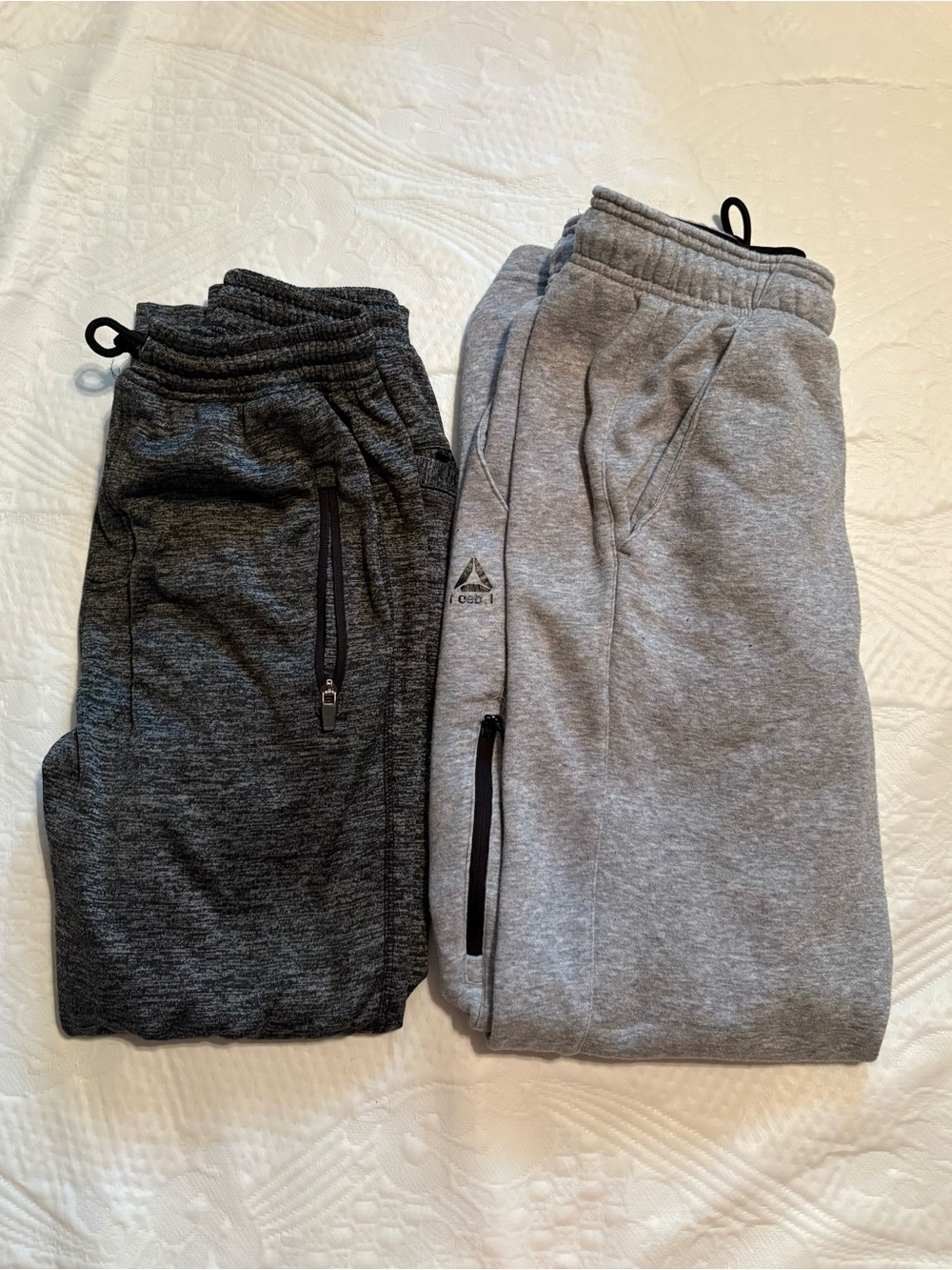 Lot of 2 Pack Gray Fleece Jogger Sweatpants Size Small